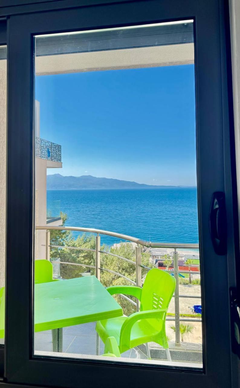 4 Seasons Sea View Apartment ساراندا المظهر الخارجي الصورة