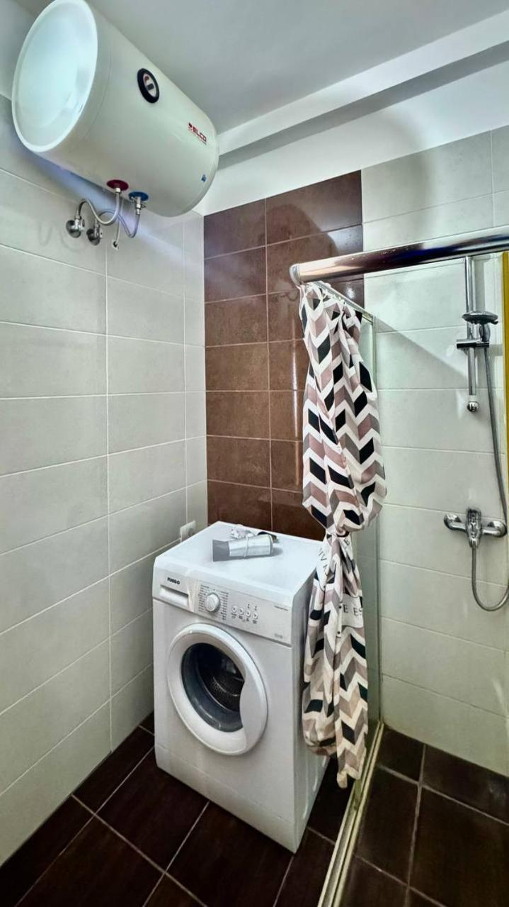 4 Seasons Sea View Apartment ساراندا المظهر الخارجي الصورة