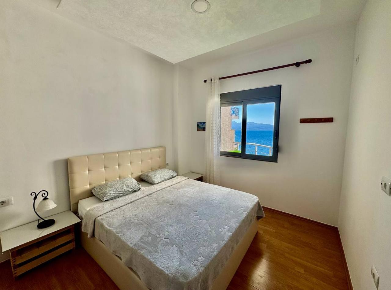 4 Seasons Sea View Apartment ساراندا المظهر الخارجي الصورة