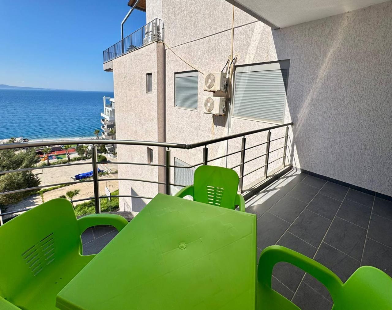4 Seasons Sea View Apartment ساراندا المظهر الخارجي الصورة