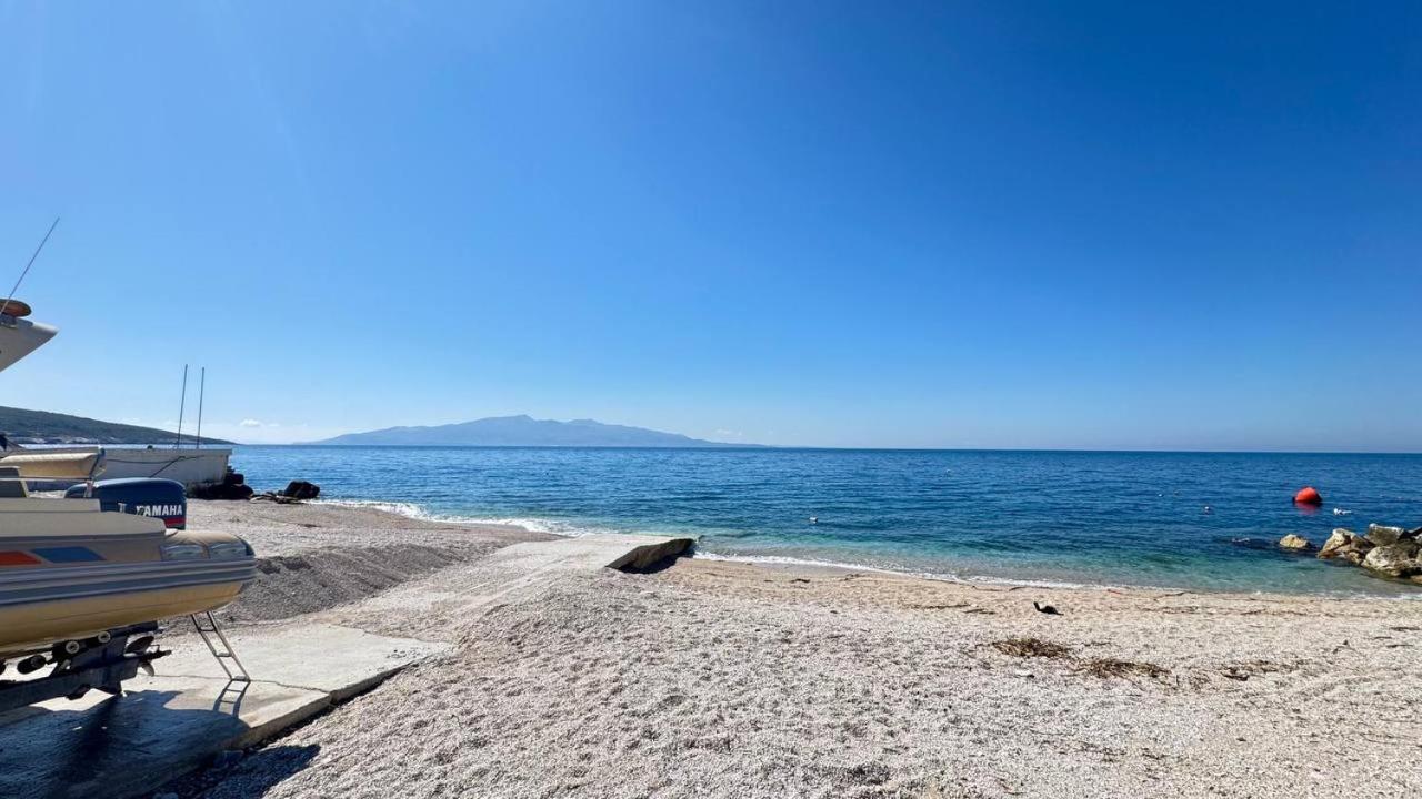 4 Seasons Sea View Apartment ساراندا المظهر الخارجي الصورة